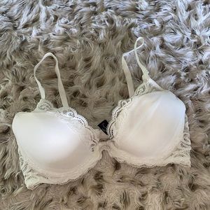 Natori women’s bra size 32C!